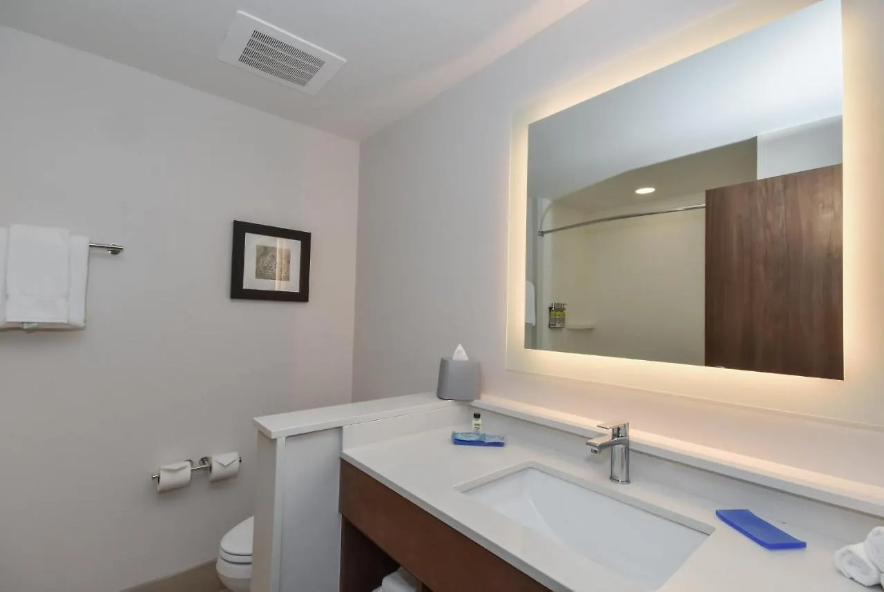 *** Hotel Holiday Inn Express & Suites Charlotte - Ballantyne By Ihg United States