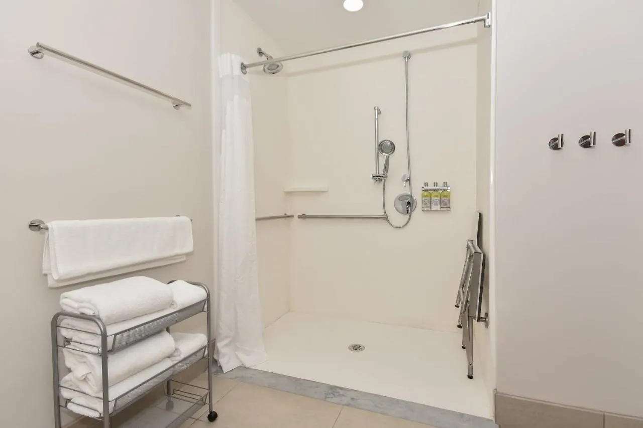 Holiday Inn Express & Suites Charlotte - Ballantyne By Ihg